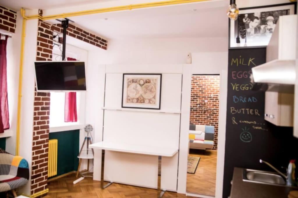 Studio Steampunk In Centru Appartamento
